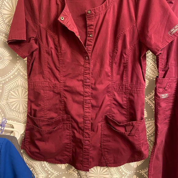 Scrub Set - Picture 2 of 4